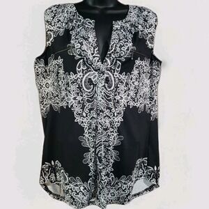 Tango Mango Split Neck Blouse Size L Faux Zippers B&W Lace Print Sleeveless